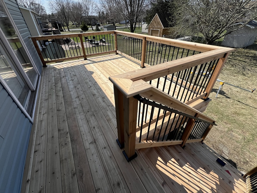 Cedar Decking – Classic Design - Custom deck built by Dream Decks in Twin Cities, Minnesota