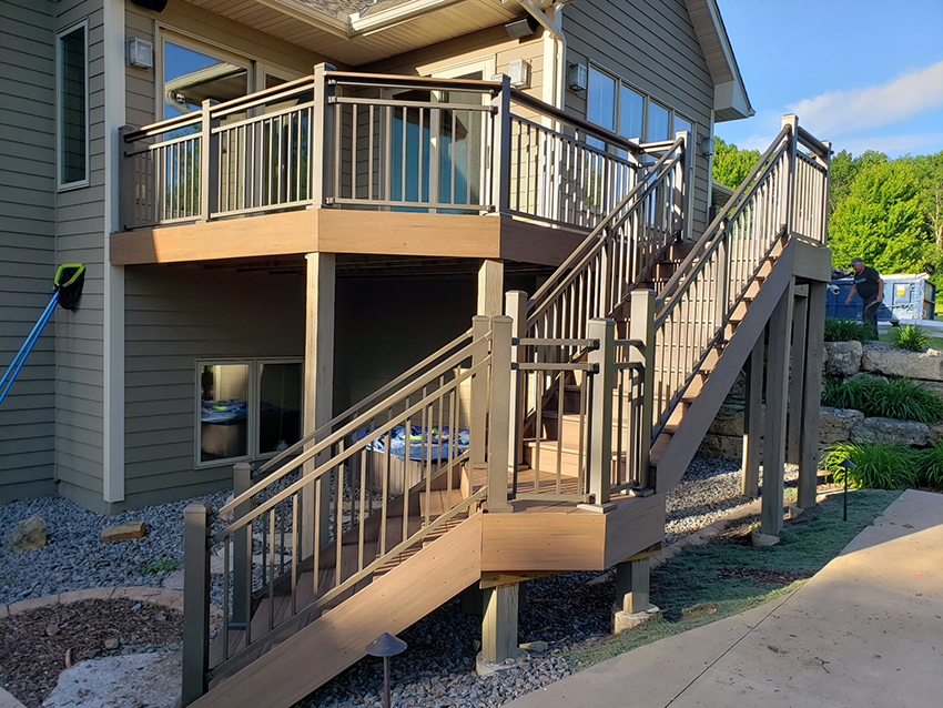 Riveria Railing & TimberTech Decking - Custom deck built by Dream Decks in Twin Cities, Minnesota