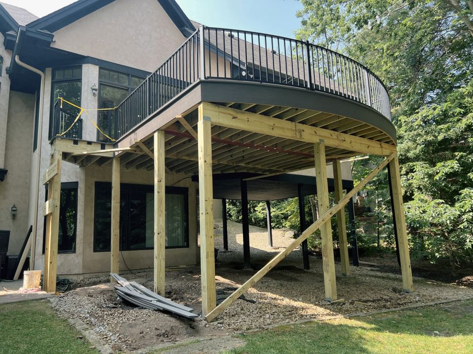 Two Level TimberTech Vintage deck with automatic screens