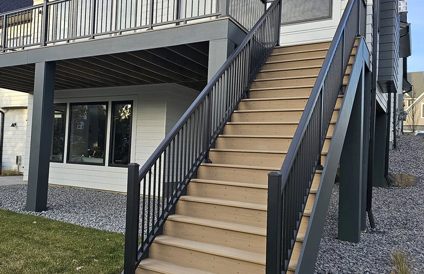How much is a 12x12 deck cost?